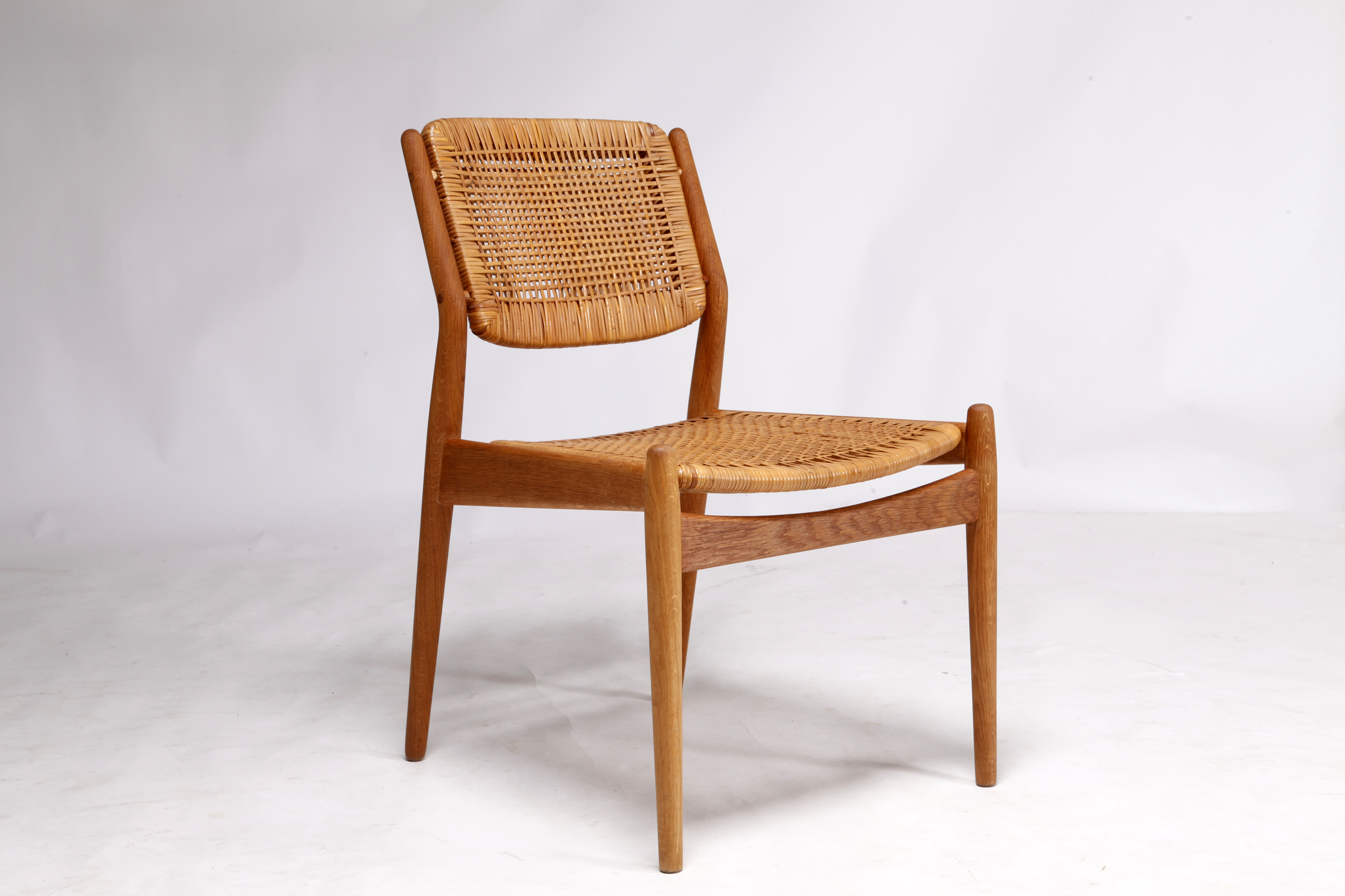 Model 51 chair oak & cane by Arne Vodder | Swanky Systems