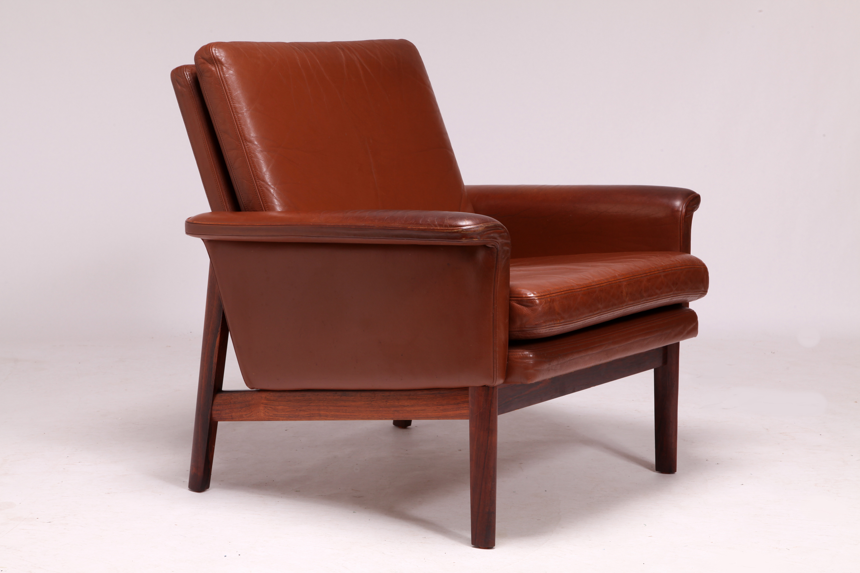 Model 218 Jupiter chair rosewood Finn Juhl | Swanky Systems