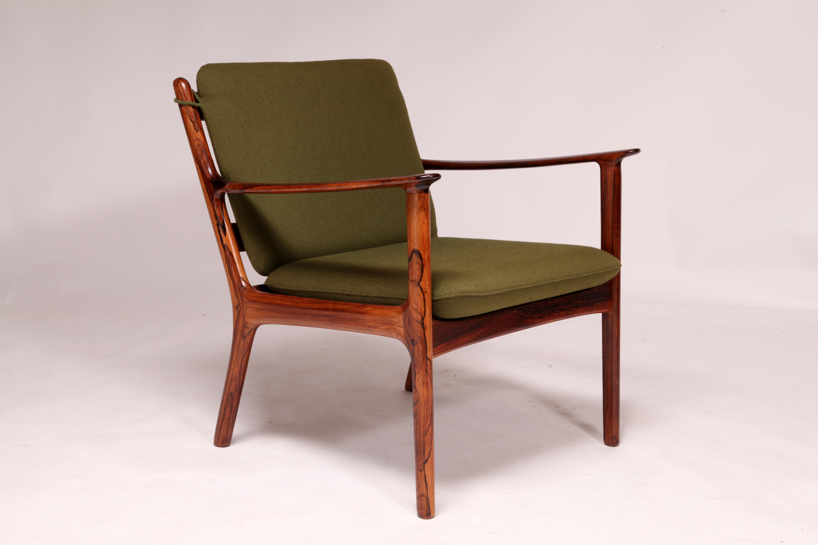 PJ 112 easy chair in rosewood by Ole Wanscher | Swanky Systems