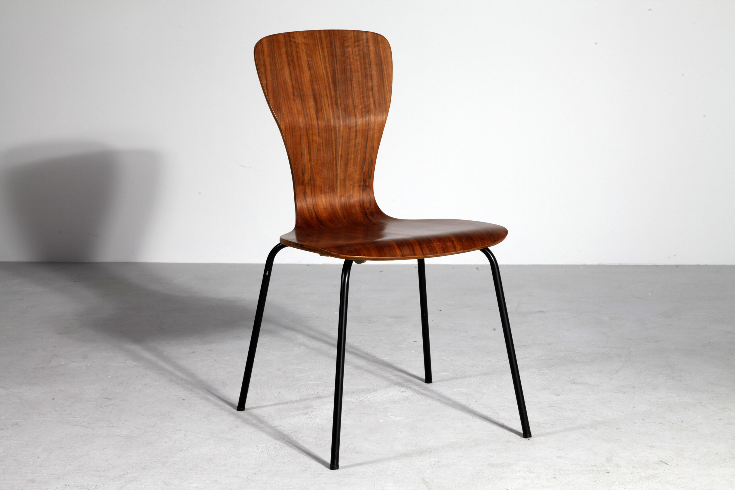Nikke chair by Tapio Wirkkala | Swanky Systems