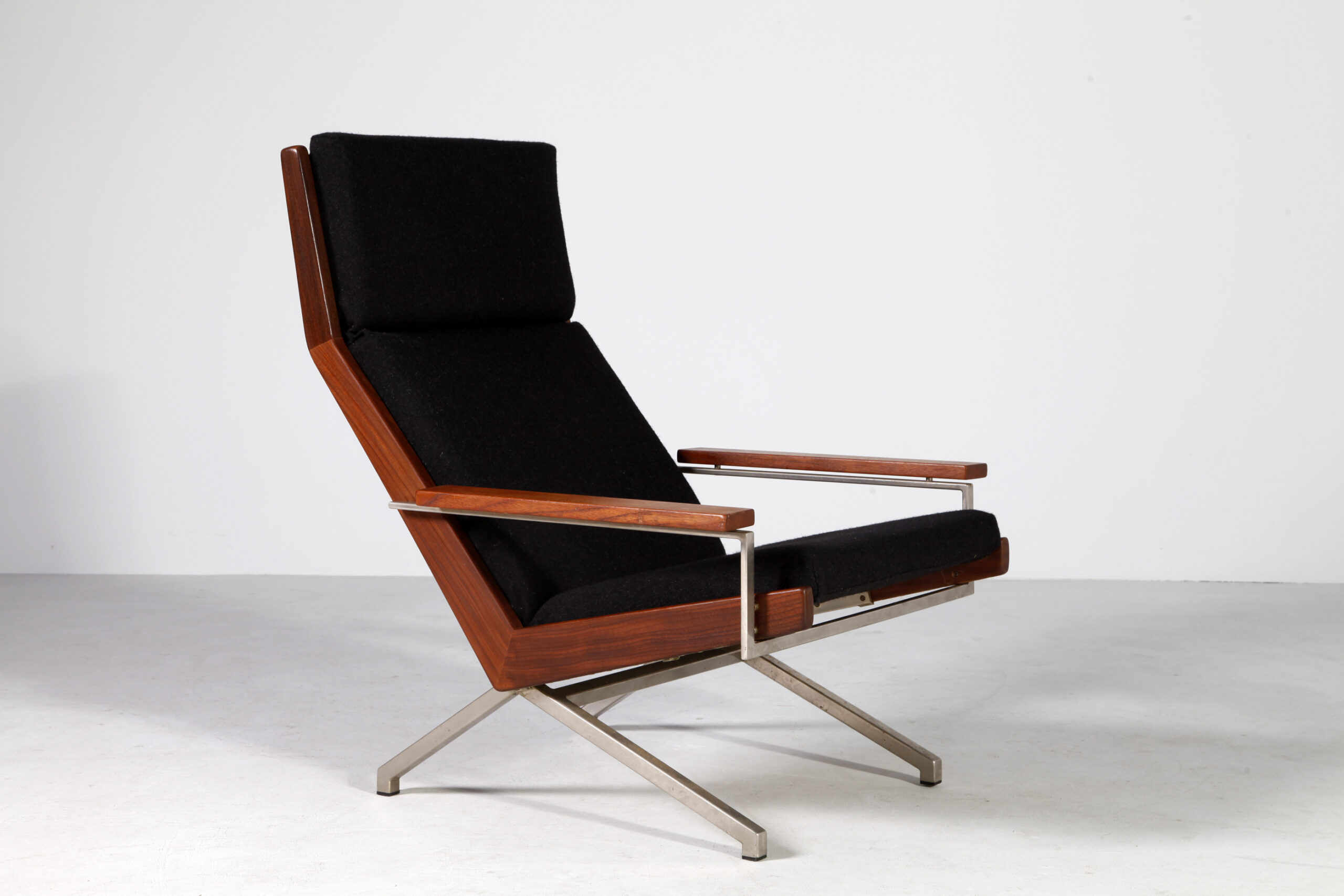 Rob parry discount lotus lounge chair